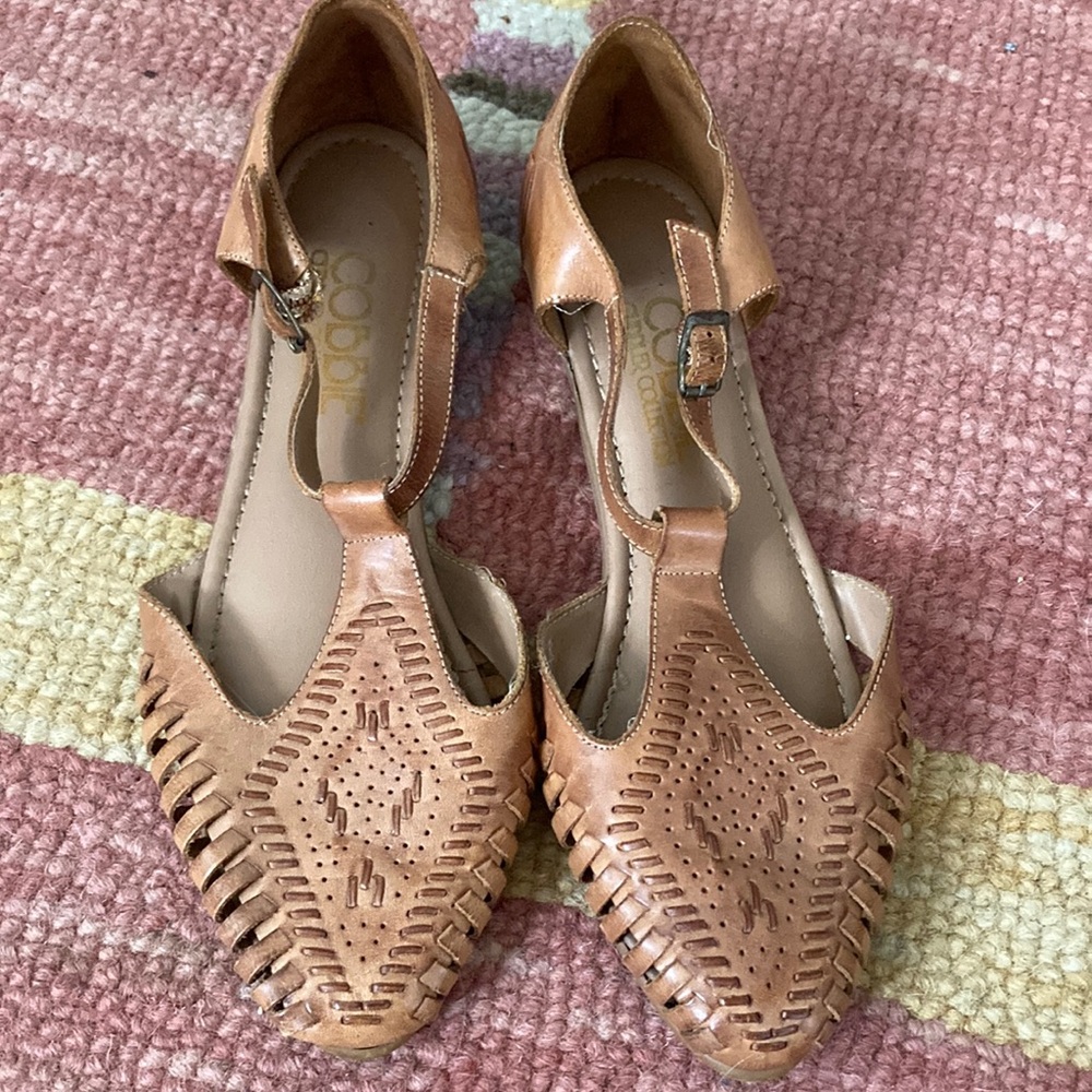 Vintage Cobbie huarache style sandals
